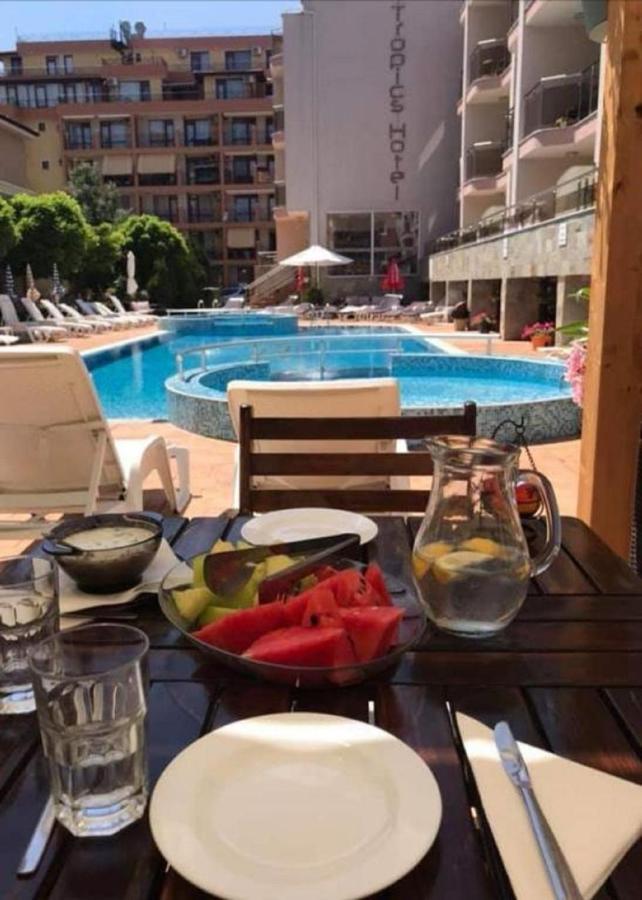 Tropics Hotel Szveti Vlasz Kültér fotó
